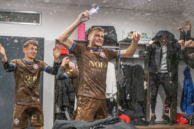 也向世界展 也向世界展